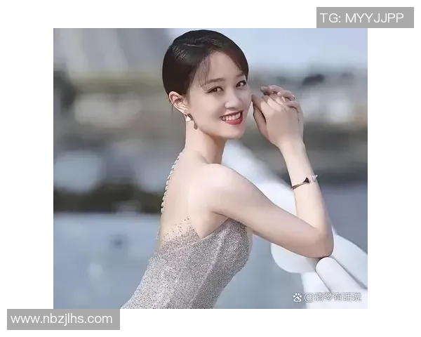 各大足球明星的女友们揭晓她们的爱情故事与生活点滴